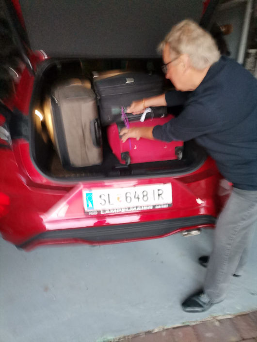 Kindern eine Chance: Patenpost wird angeliefert...
